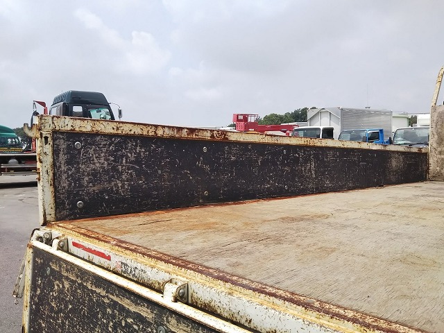 いすゞエルフ平ボディ小型（2t・3t）[写真15]