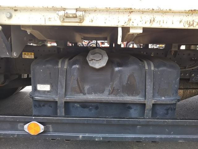 いすゞエルフ平ボディ小型（2t・3t）[写真19]