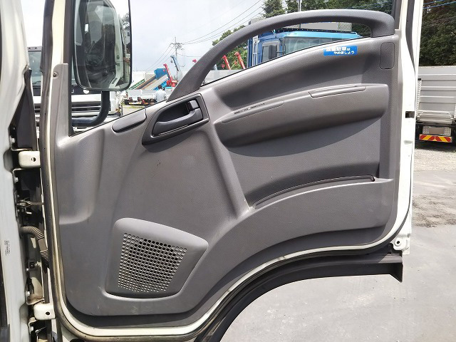 いすゞエルフ平ボディ小型（2t・3t）[写真30]