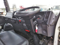 いすゞエルフ平ボディ小型（2t・3t）[写真32]