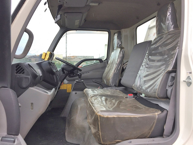 日野デュトロローダーダンプ小型（2t・3t）[写真28]