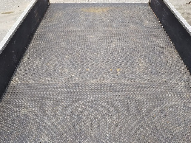 三菱ふそうキャンターユニック4段小型（2t・3t）[写真15]