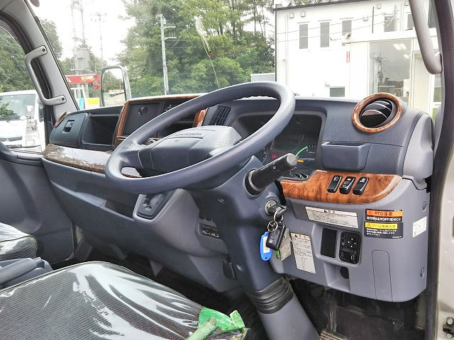 三菱ふそうキャンターユニック4段小型（2t・3t）[写真33]