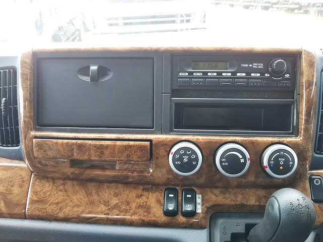 三菱ふそうキャンターユニック4段小型（2t・3t）[写真39]