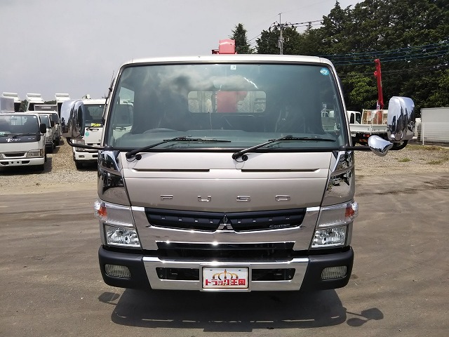 三菱ふそうキャンターユニック4段小型（2t・3t）[写真09]