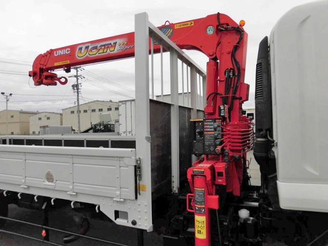 いすゞフォワードユニック4段中型（4t）[写真04]