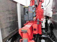 いすゞフォワードユニック4段中型（4t）[写真05]