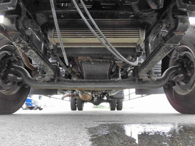 いすゞフォワードユニック4段中型（4t）[写真09]