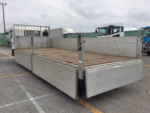 日野レンジャーアルミブロック中型（4t）[写真12]