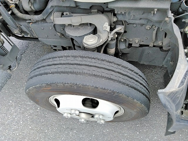 いすゞエルフ平ボディ小型（2t・3t）[写真10]