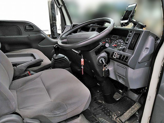 いすゞエルフ平ボディ小型（2t・3t）[写真17]