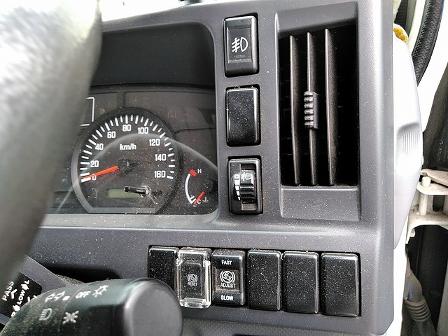 いすゞエルフ平ボディ小型（2t・3t）[写真22]