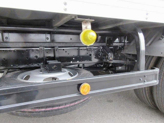 三菱ふそうキャンターアルミバン小型（2t・3t）[写真14]