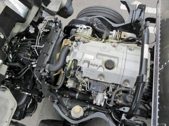 三菱ふそうキャンターアルミバン小型（2t・3t）[写真21]