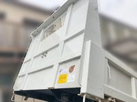 三菱ふそうキャンターダンプ小型（2t・3t）[写真06]