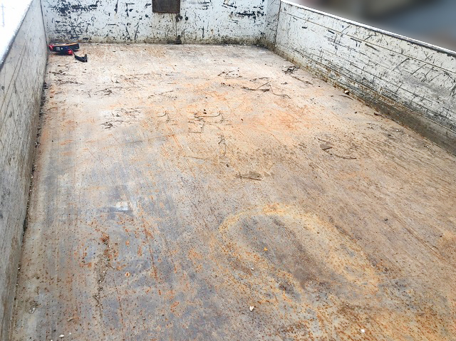 三菱ふそうキャンターダンプ小型（2t・3t）[写真08]