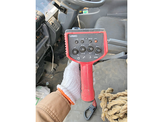 いすゞエルフユニック4段小型（2t・3t）[写真19]