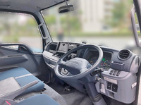 三菱ふそうキャンター平ボディ小型（2t・3t）[写真23]