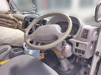 日野デュトロ平ボディ小型（2t・3t）[写真21]