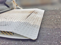 日野デュトロ平ボディ小型（2t・3t）[写真07]