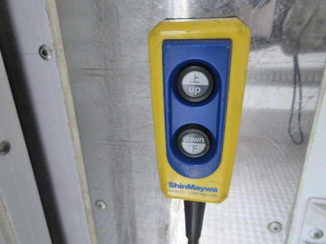 三菱ふそうキャンター冷凍車（冷蔵車）小型（2t・3t）[写真13]