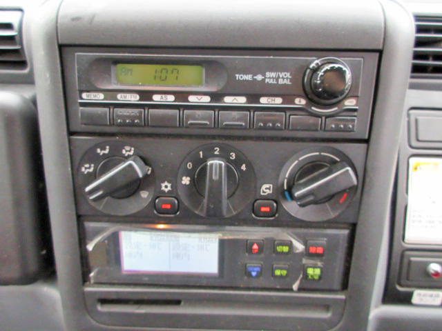 三菱ふそうキャンター冷凍車（冷蔵車）小型（2t・3t）[写真32]