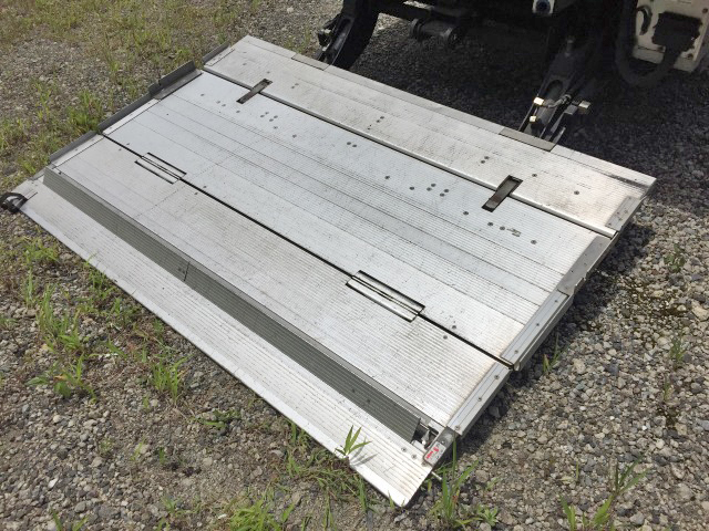 日野デュトロアルミバン小型（2t・3t）[写真15]