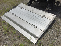 日野デュトロアルミバン小型（2t・3t）[写真15]