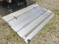 日野デュトロアルミバン小型（2t・3t）[写真16]