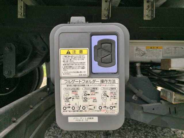 日野デュトロアルミバン小型（2t・3t）[写真18]