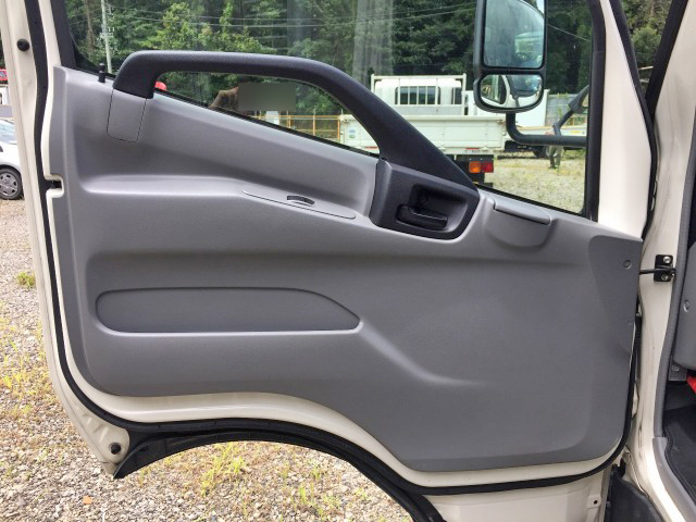 日野デュトロアルミバン小型（2t・3t）[写真29]