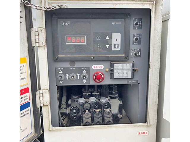 いすゞエルフ高所作業車小型（2t・3t）[写真12]