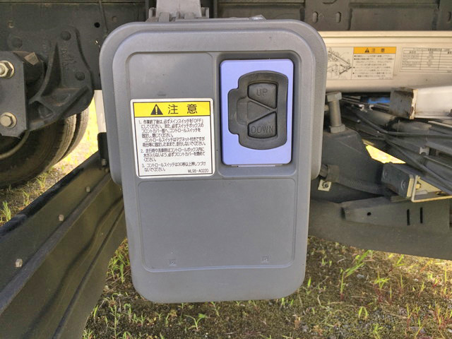 いすゞエルフアルミバン小型（2t・3t）[写真16]