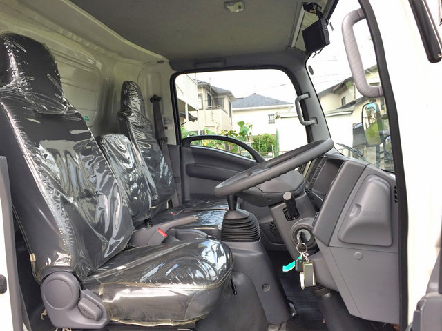 いすゞエルフアルミバン小型（2t・3t）[写真29]