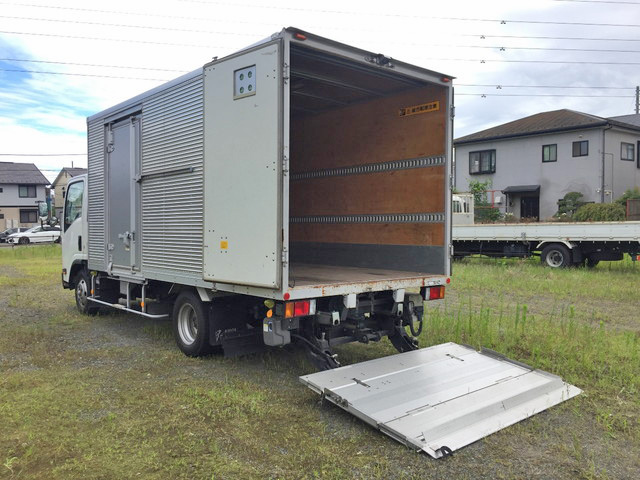 いすゞエルフアルミバン小型（2t・3t）[写真04]