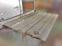 日野デュトロアルミバン小型（2t・3t）[写真07]