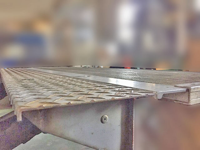 日野デュトロアルミバン小型（2t・3t）[写真10]