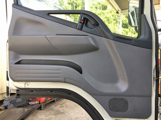 三菱ふそうキャンター冷凍車（冷蔵車）小型（2t・3t）[写真29]