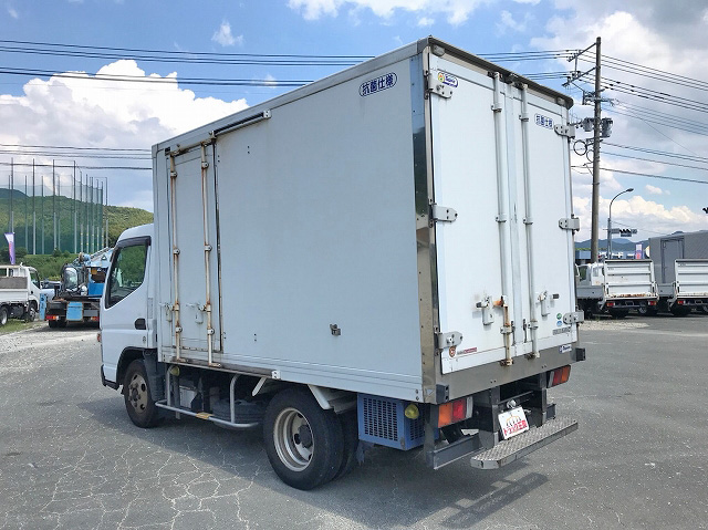 三菱ふそうキャンター冷凍車（冷蔵車）小型（2t・3t）[写真04]