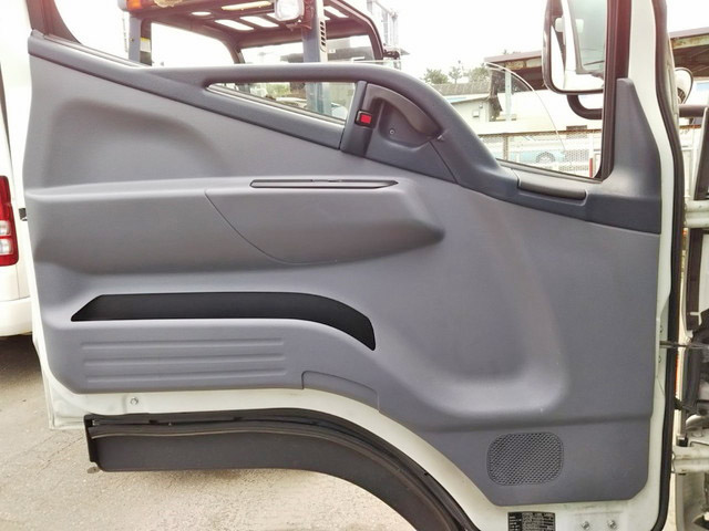 日産アトラスパネルバン小型（2t・3t）[写真27]