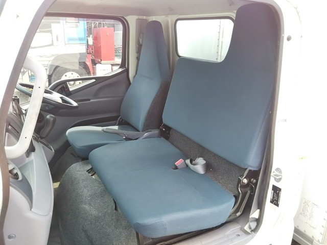 日産アトラスパネルバン小型（2t・3t）[写真29]