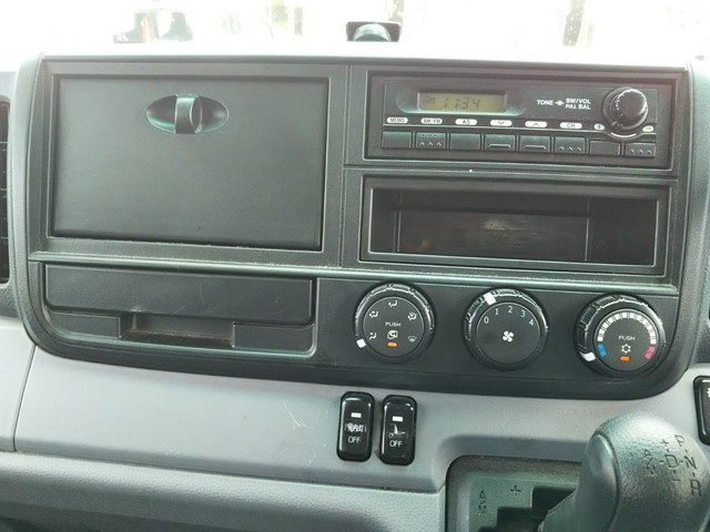 日産アトラスパネルバン小型（2t・3t）[写真34]