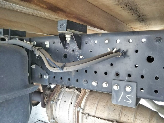 いすゞエルフ平ボディ小型（2t・3t）[写真22]