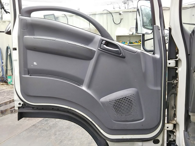 いすゞエルフ平ボディ小型（2t・3t）[写真30]