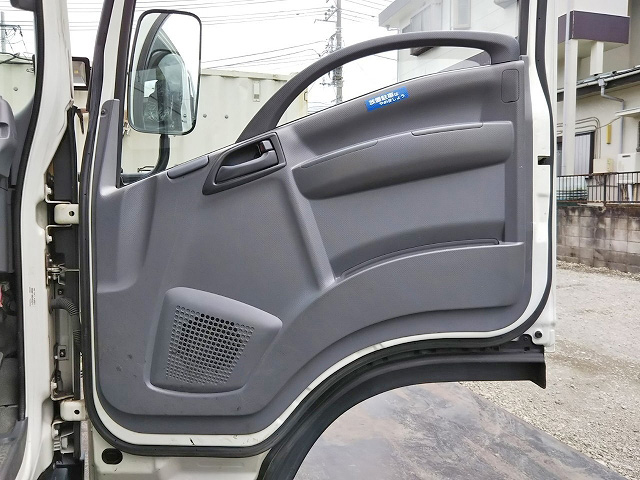 いすゞエルフ平ボディ小型（2t・3t）[写真31]