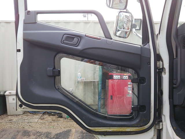 三菱ふそうファイタークレーン3段増トン（6t・8t）[写真28]