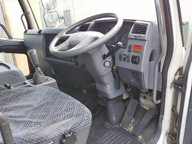 三菱ふそうファイタークレーン3段増トン（6t・8t）[写真31]