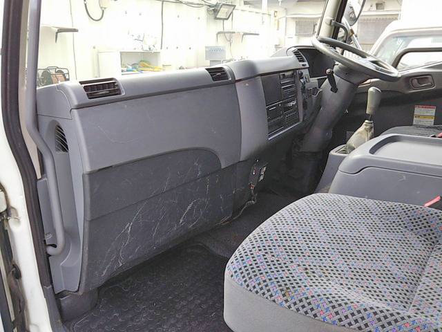 三菱ふそうファイタークレーン3段増トン（6t・8t）[写真33]