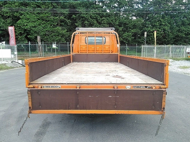 いすゞエルフ平ボディ小型（2t・3t）[写真12]