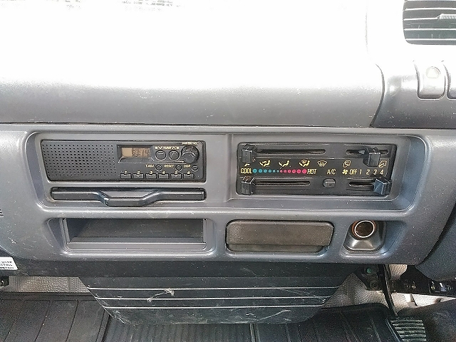 いすゞエルフ平ボディ小型（2t・3t）[写真37]